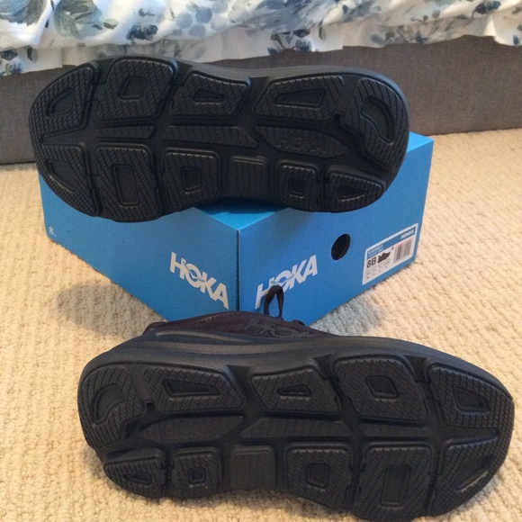 Hoka Women’s Bondi 9 Running Sneaker (NIB) Size 8 Black - Picture 4 of 4